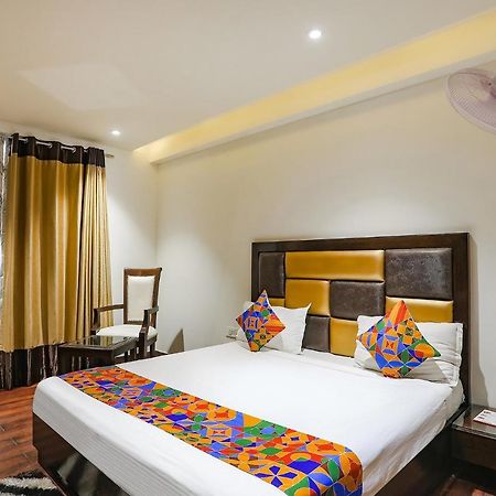 Fabhotel Grand Stay ニューデリー エクステリア 写真