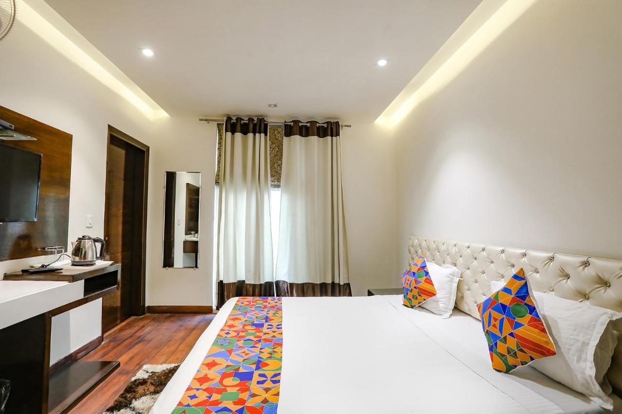 Fabhotel Grand Stay ニューデリー エクステリア 写真